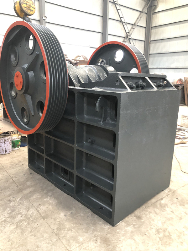 600x900顎式破碎機